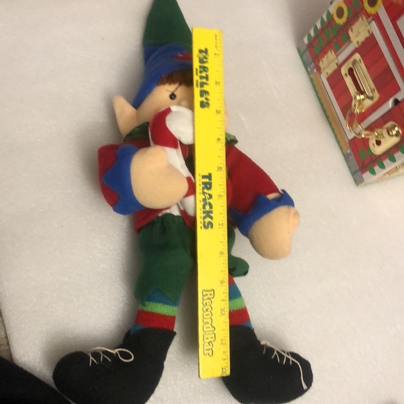 Hobby Lobby Elf - Picture 8 of 12